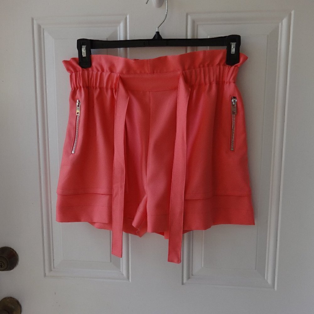 A Peach brand shorts, size 12, zip front pockets elastic gathered waist & ties